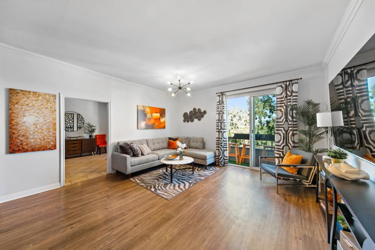 Beverly Hills 2 Bed 2 Bath Penthouse With Den And Parking 414 Los Angeles Zewnętrze zdjęcie