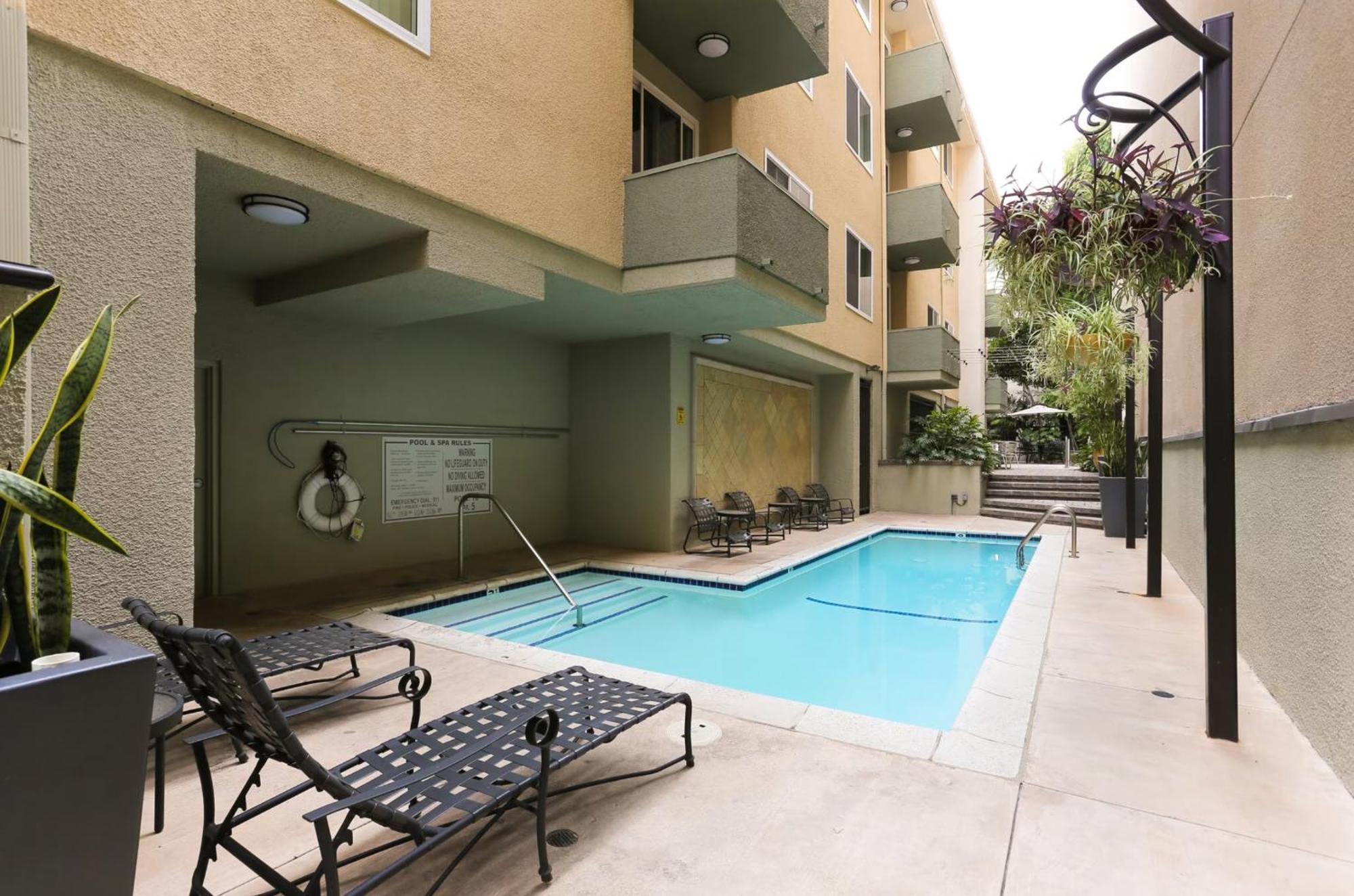 Beverly Hills 2 Bed 2 Bath Penthouse With Den And Parking 414 Los Angeles Zewnętrze zdjęcie